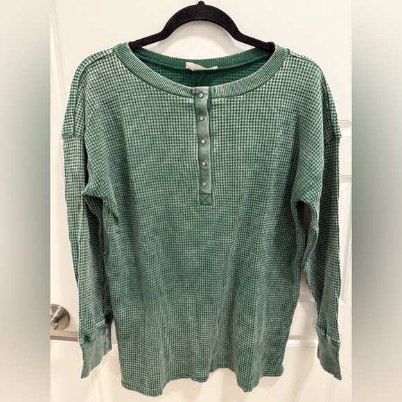 NWOT Zenana Washed Baby Waffle Henley Neckline Long Sleeve Top - Picture 3 of 5